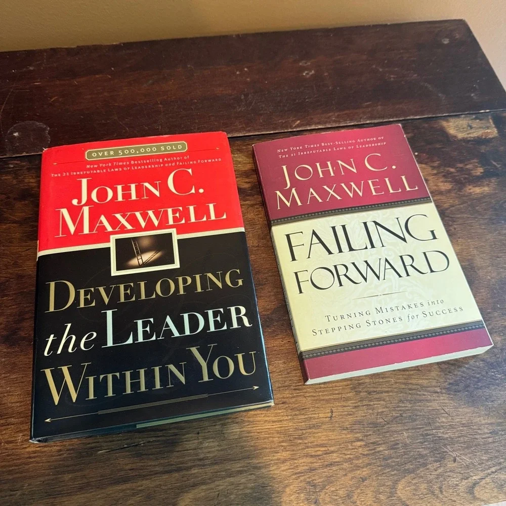 Developing the Leader‎ Within You & Failing Forward John Maxwell